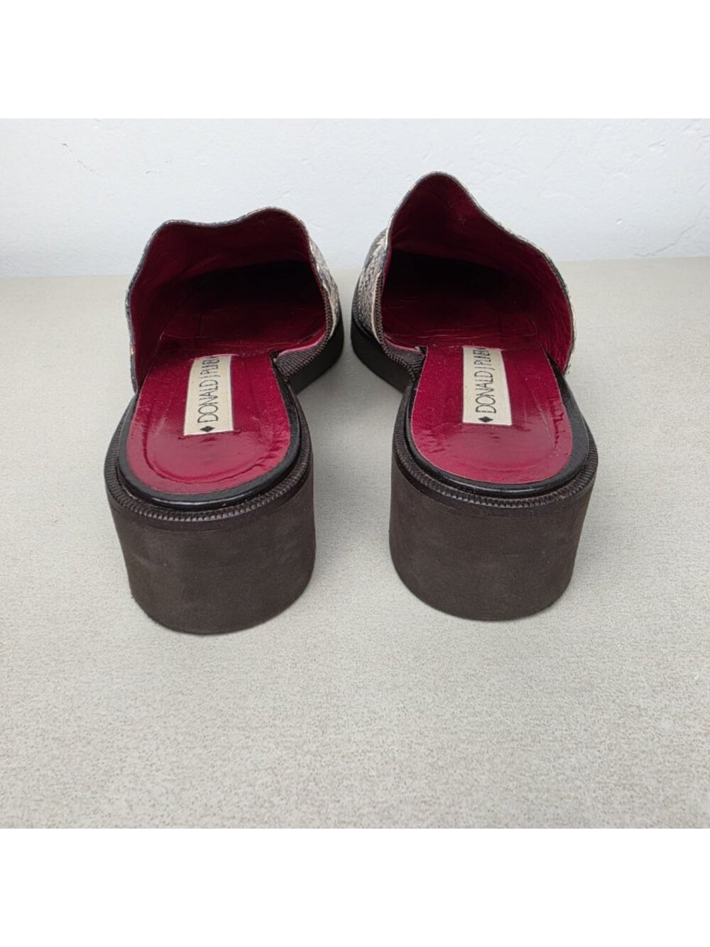 Donald J Pliner Size 8N Leather Mules Snakeskin Heel Closed Toe Beige Black - Picture 8 of 12